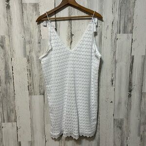 Z3 All white short swim suit cover up lace v neck shoulder tie medium med M